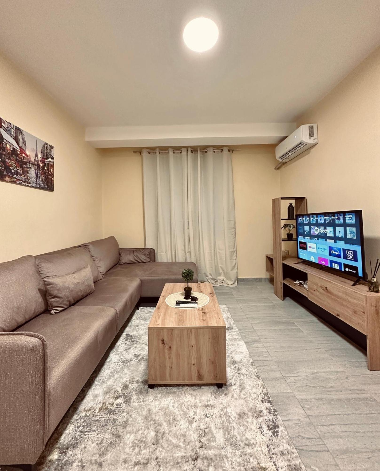 Urban Apartment In Blloku Tirana Exterior photo